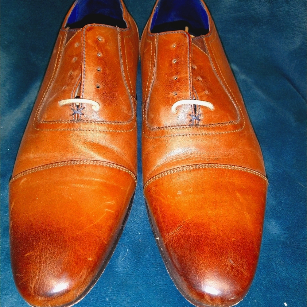 Dress shoes